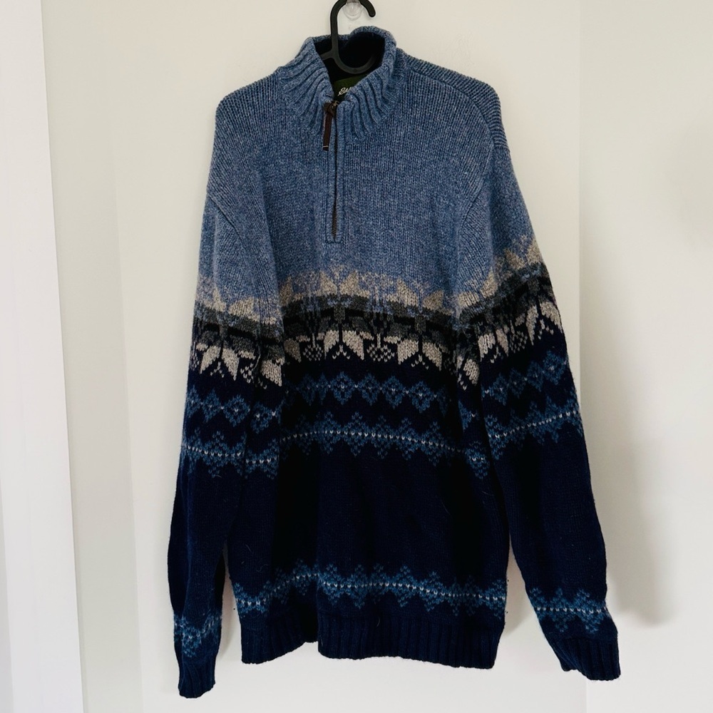 Eddie Bauer Heritage 100% Wool Blue Snowflake Sweater Ski Outdoor Pull Over